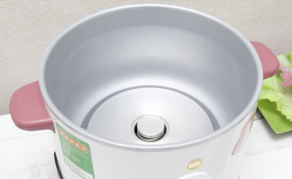 Nồi cơm điện Goldsun ARC-G18CP1 1.8 lít có công suất 700W